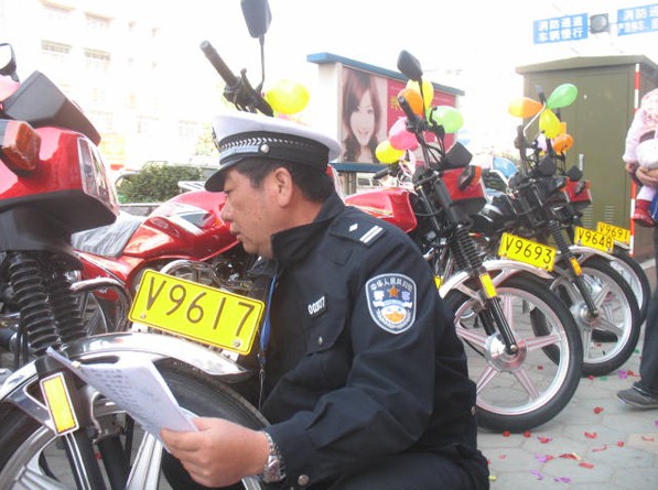 【微天下】江西景德镇摩托车恢复适度上牌