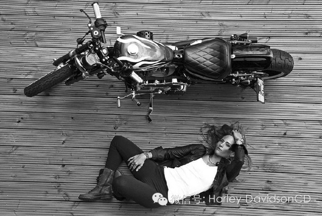 改装赏析：属于女车手的HarleyDavidson Sportster ！