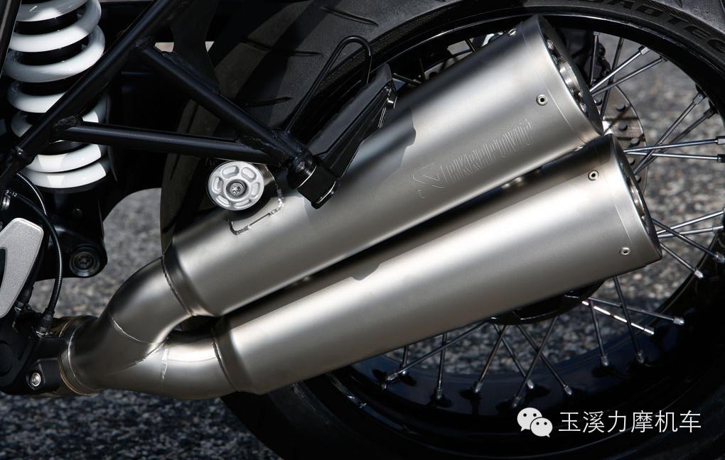 宝马摩托车拥有简约设计，方便改装和现代科技的聚合体