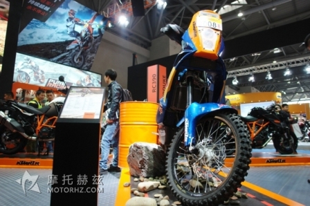 KTM 摩托车RC390新车发布--- 驰骋在上下班的