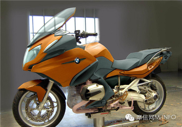 2014 宝马摩托车R1200RT的设计元素