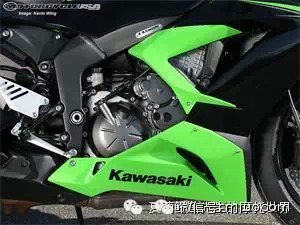中量级赛跑 2013款川崎忍者摩托车ZX-6R评测