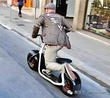 你是不是也想要一个踏板摩托车，概念车型？