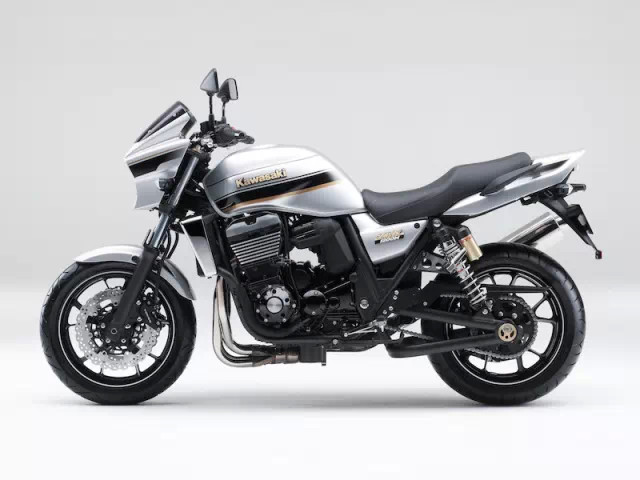 新车：2015款川崎摩托车ZRX1200
