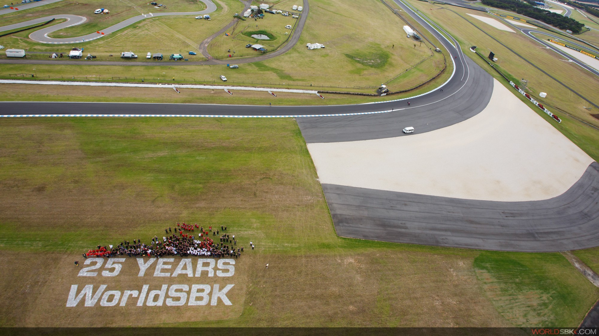 2015 WSBK 澳大利亚站：川崎车手与他的ZX-10R夺得首轮冠军