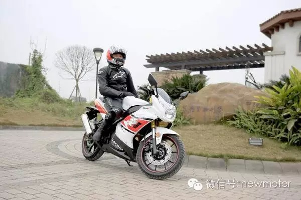 你想跨上“爱跑的鑫源”XY250-3摩托车吗？