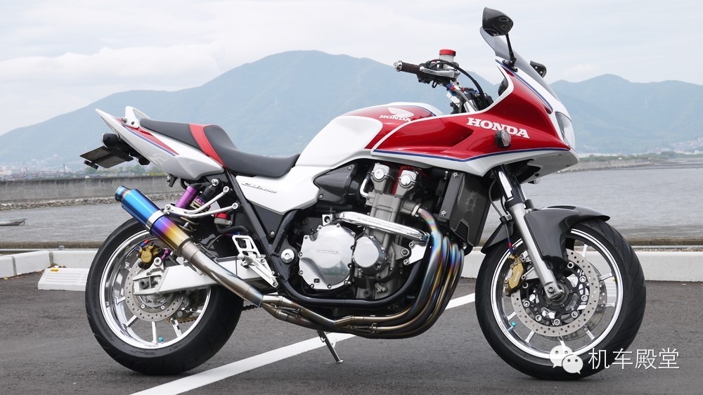 本田CB1300摩托车，代表了本田半个世纪的光輝和貢獻。