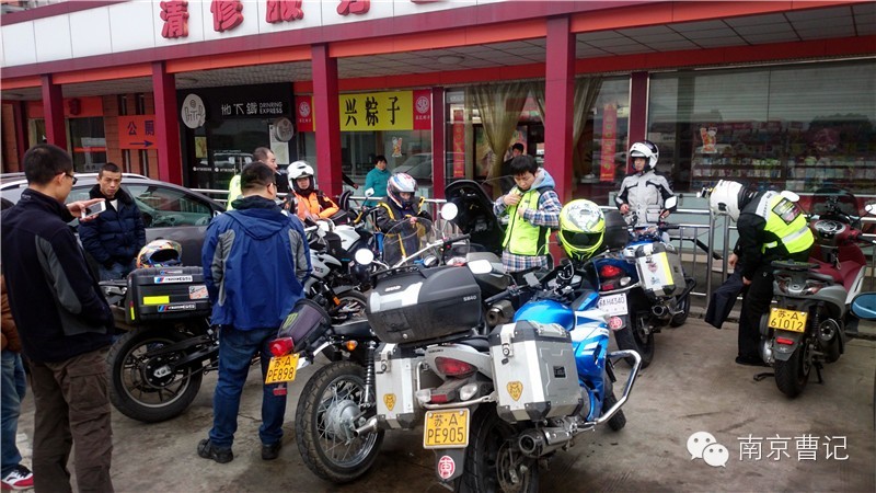 摩托车骑行在中国最美的乡村｜婺源观油菜花