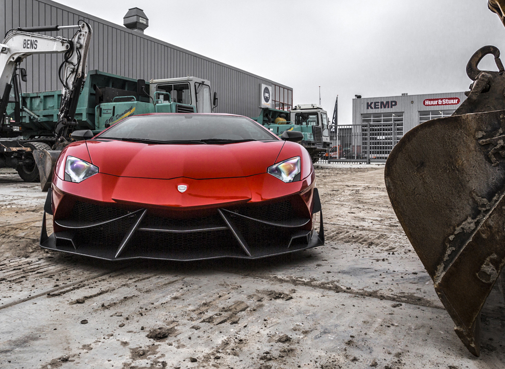 兰博基尼 Aventador LP700-4 ，改装后绝对是一头霸气十足的蛮牛