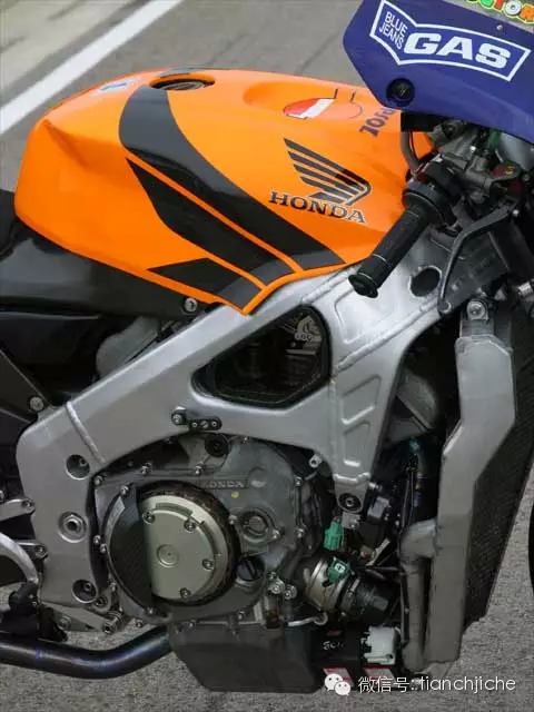 Motogp Honda V5引擎 挑战难度的惊世之作