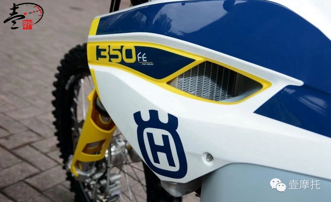 越野 | 2015 胡斯瓦纳 FE350摩托车，拥有高转爆放的发动机。