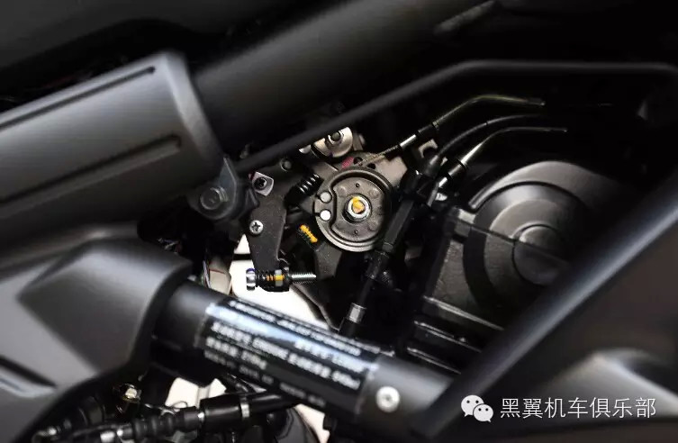 先睹为快--- 2015 川崎Versys650摩托车静态作业