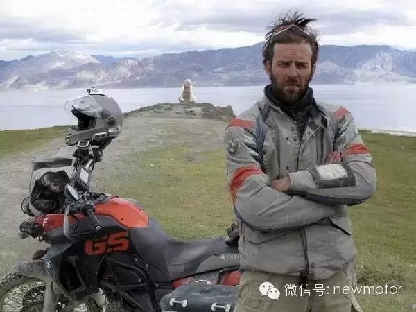 用宝马摩托车骑行丈量中国的巴西的车手：Ryan Pyle