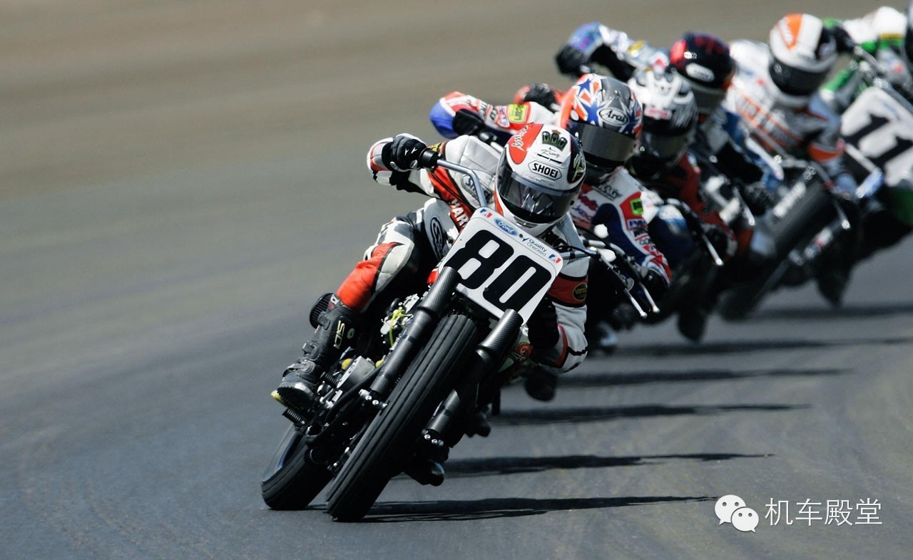 哈雷 XR1200摩托车在急速弯道的操控是最强的