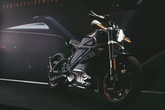 哈雷Project LiveWire：两轮特斯拉摩托车驾驶是啥滋味？