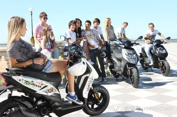 意大利人为踏板摩托痴狂，是真实的踏板摩托王国
