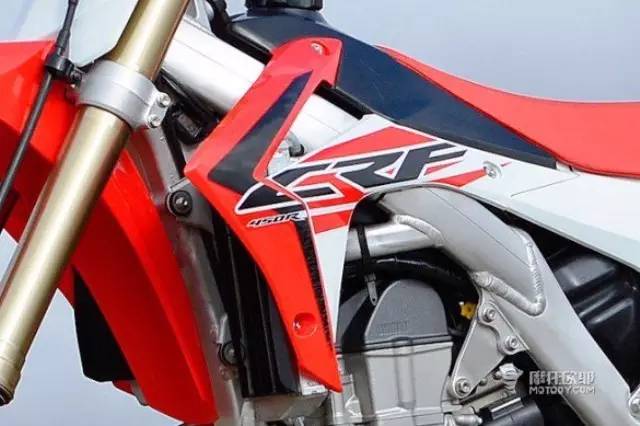 2016款本田CRF450R越野摩托简析 悬挂升级