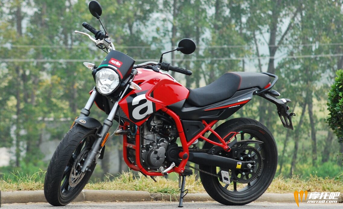 尽情玩耍 ——路试Aprilia STX Café