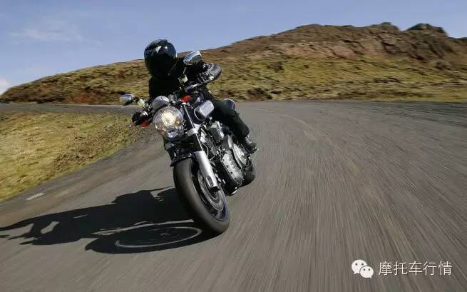 【摩托摄影】怎样用镜头记录下摩托车的“速度与激情”