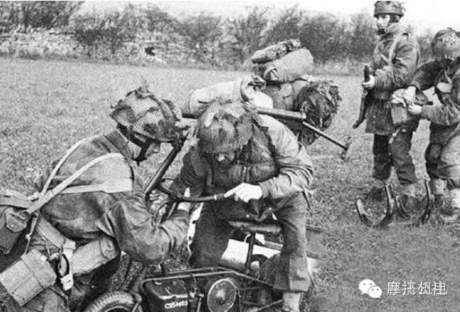 折叠摩托车？二战英国兵早就玩过啦！
