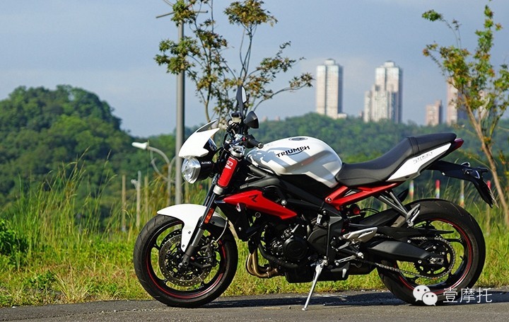 英伦三缸小精灵 Triumph Street Triple 675R