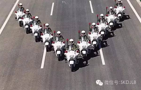 盘点多国警察使用的宝马摩托车