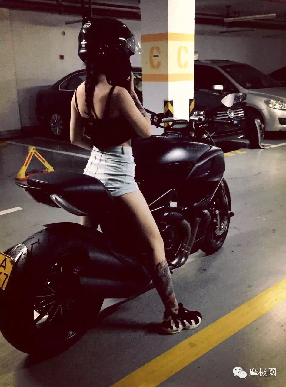 骑摩托车的女人最该爱