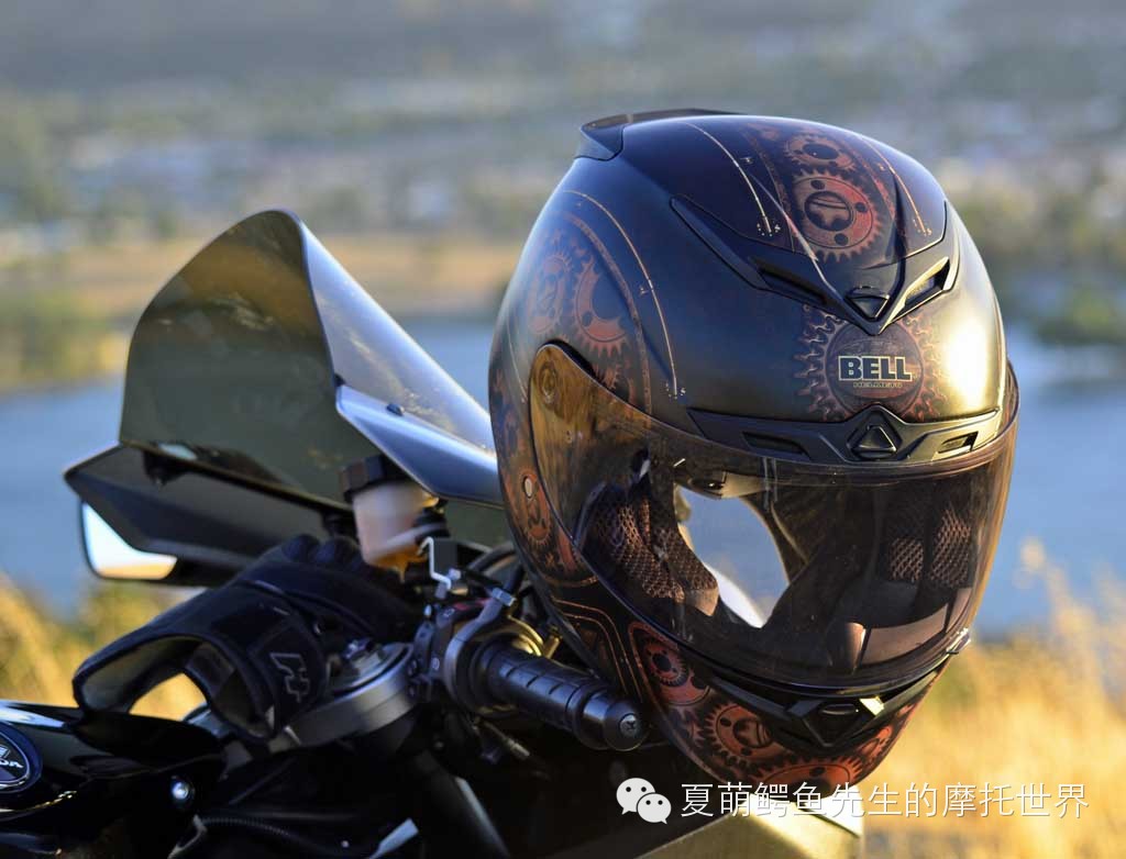 骑士如何清洗挚爱的摩托车头盔