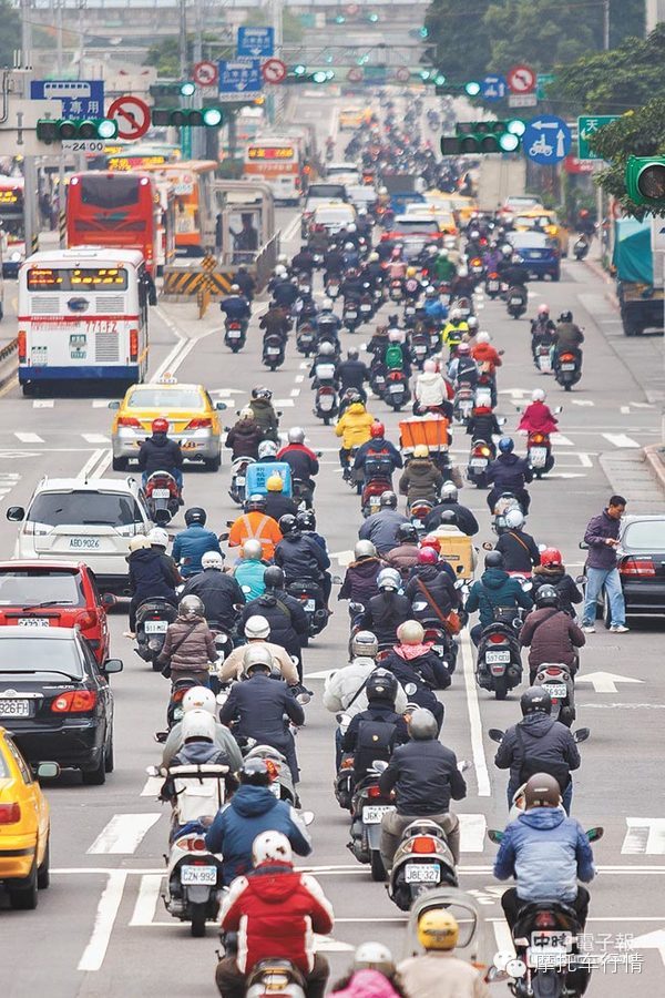 【又是禁摩】难道宝岛也要沦陷了？PM2.5爆表，台北禁行二冲程摩托车