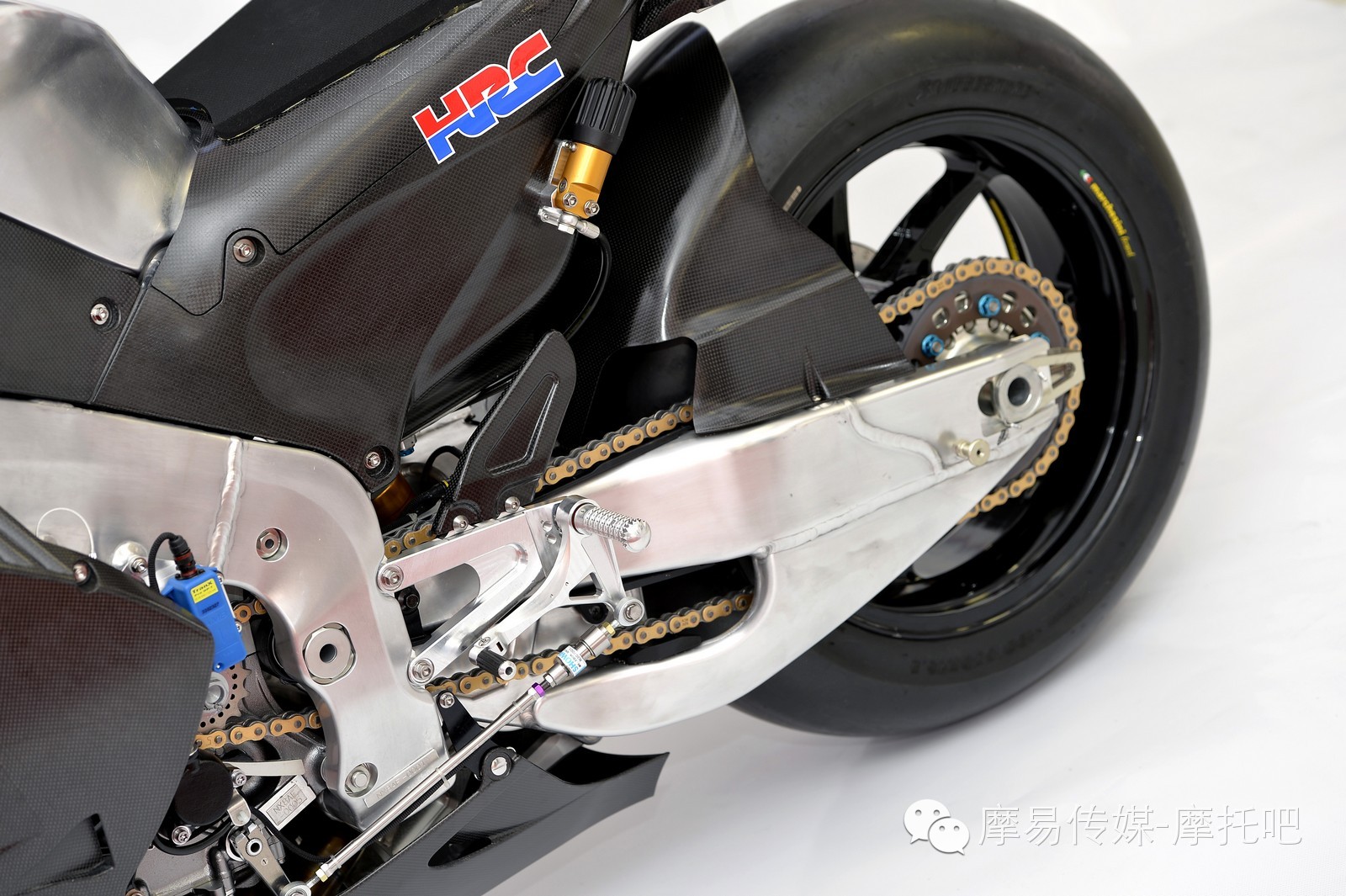 本田 RC213V-S深度详解——掉落凡间的神器，可以上牌的MotoGP：差距在哪里？