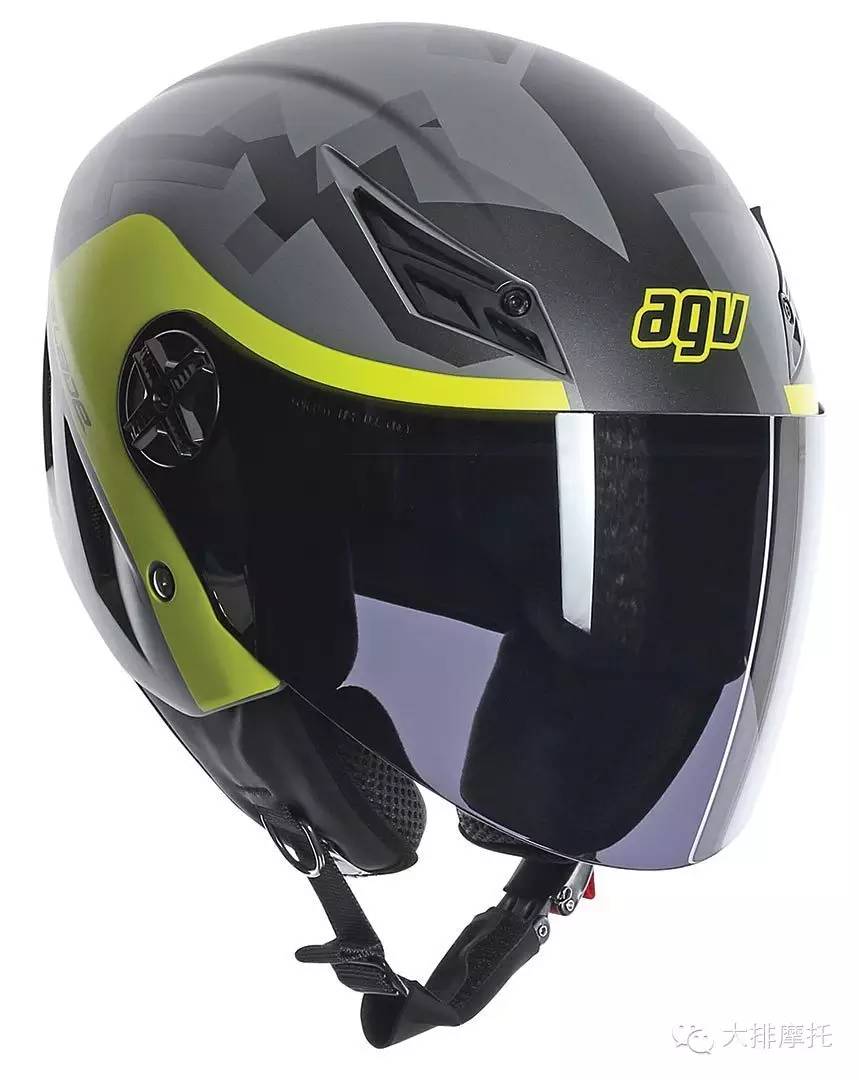 AGV-Pista GP：最接近猴王罗西的碳纤维顶级头盔