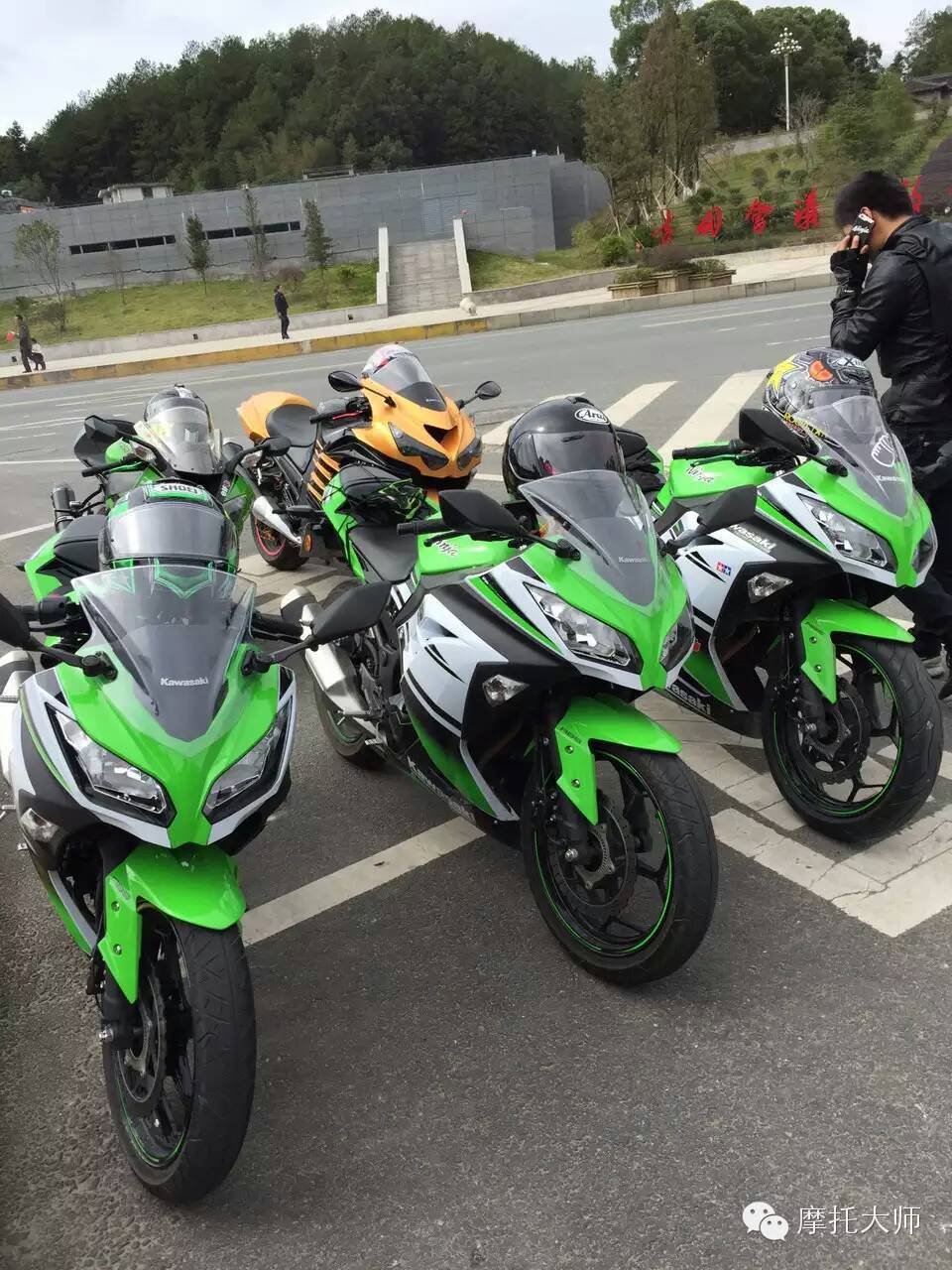 川崎Ninja 250车主奶瓶的摩托车故事