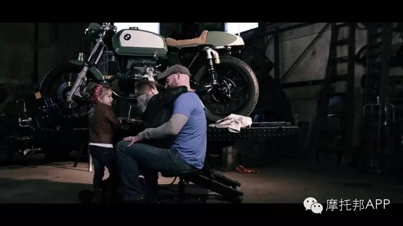 一台老摩托车承载改装大师的匠人故事
