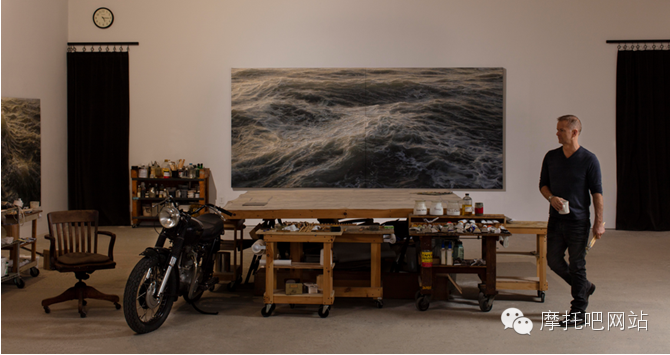 这样牛逼的海浪油画居然是专业的摩托车骑手画的！莱恩 • 奥尔特纳（Ran Ortner）