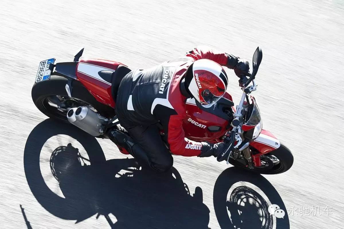 怪兽大佬 Ducati Monster 1100EVO