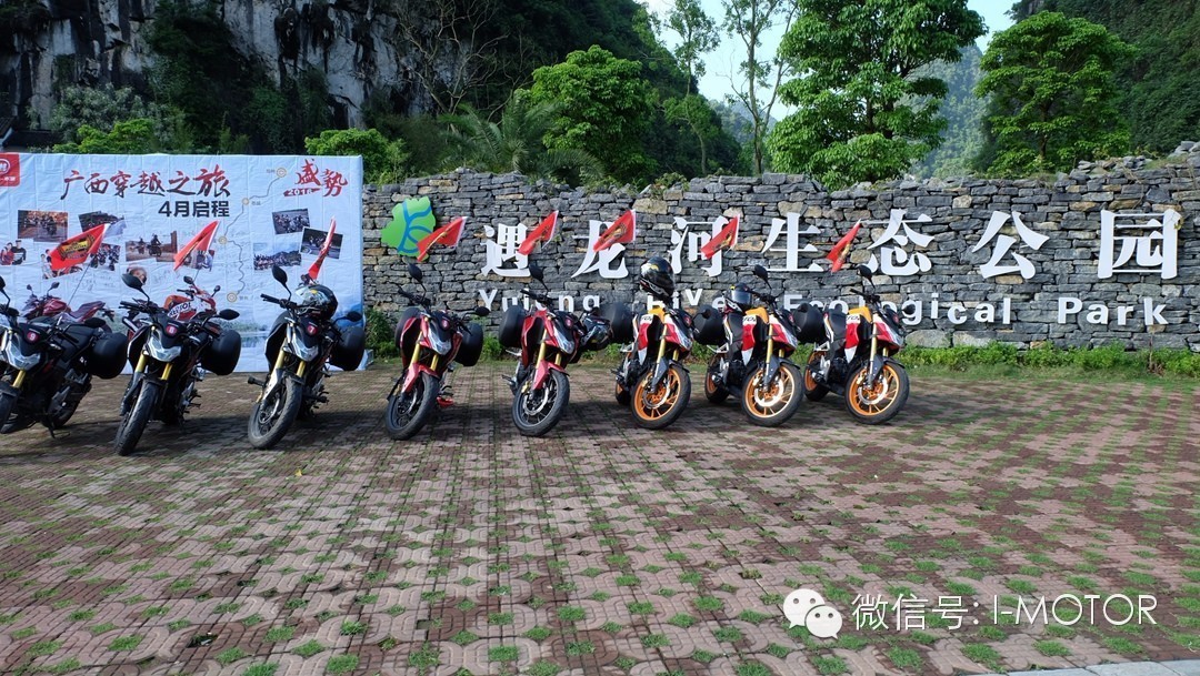 摩旅，我们看到的从来不止是风景