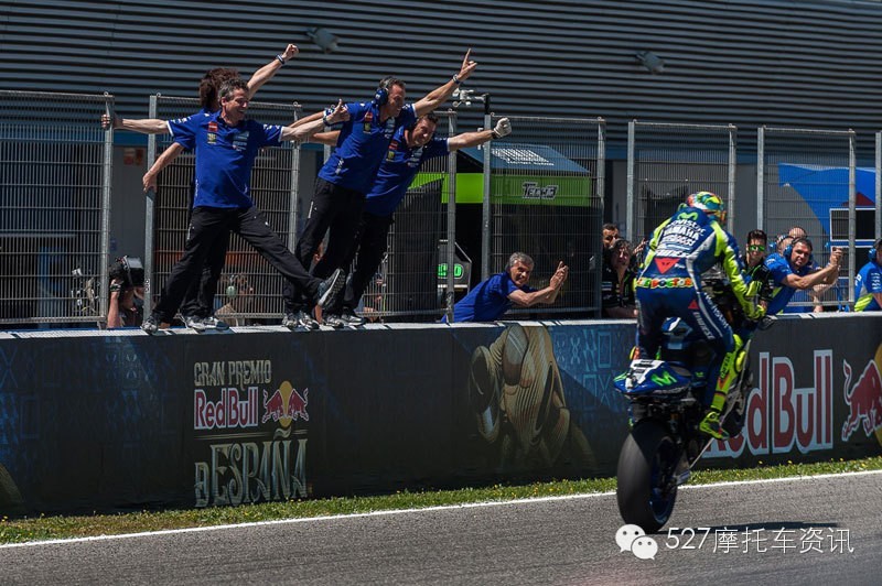 MotoGP：Rossi夺第74场冠军 Lorenzo“怒斥”Michelin轮胎