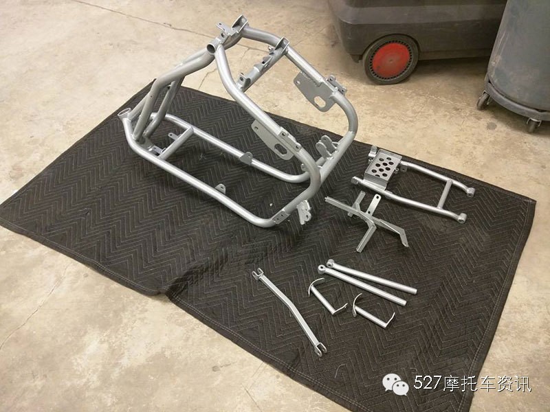 摩托车就要DIY！ Moto8ight将推出摩托车组装套件