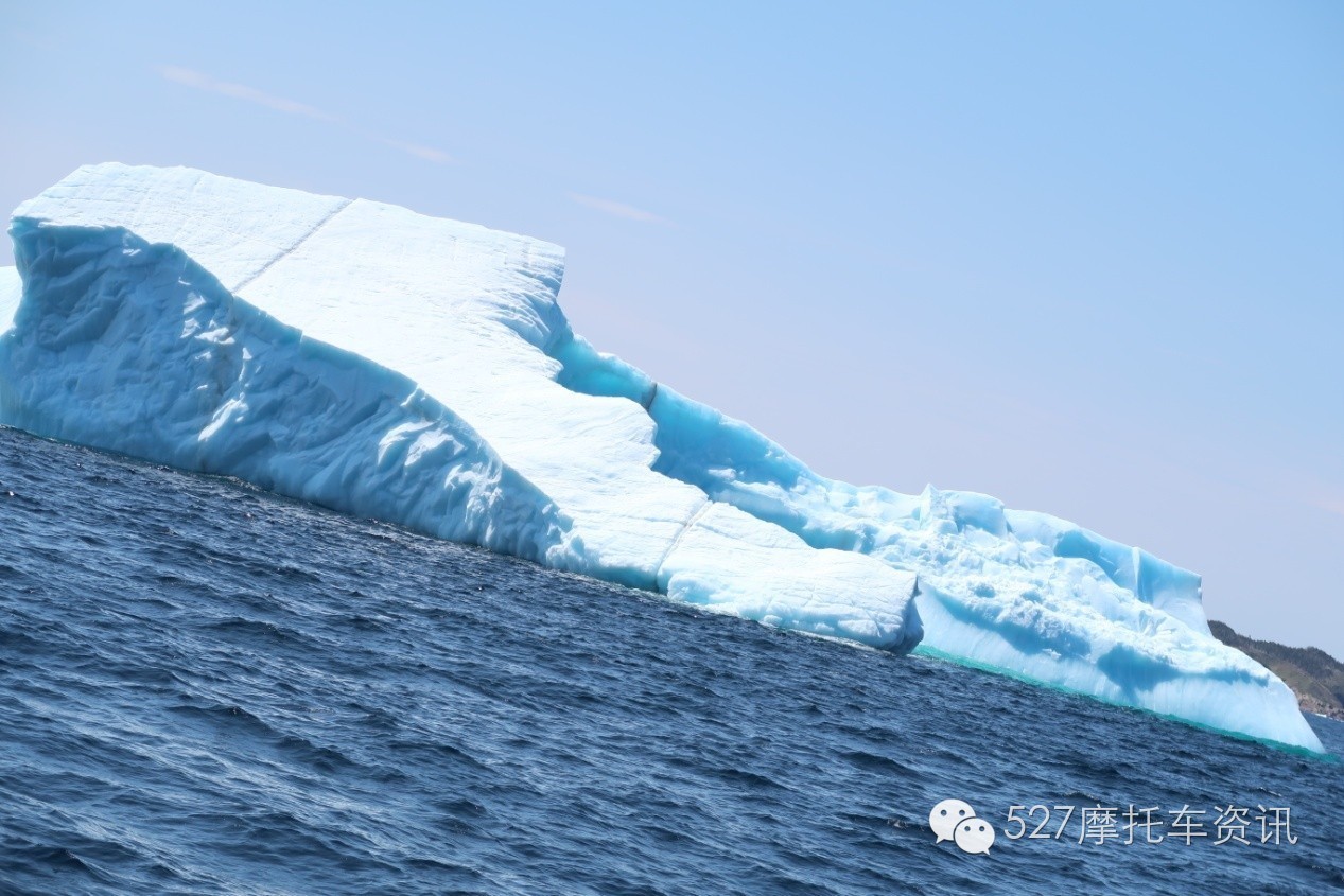 周游加拿大摩旅（2）：出海看鲸鱼、看冰山！