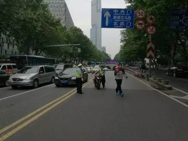 继北京摩托车严查之后，南京开展史上最强摩托车严查