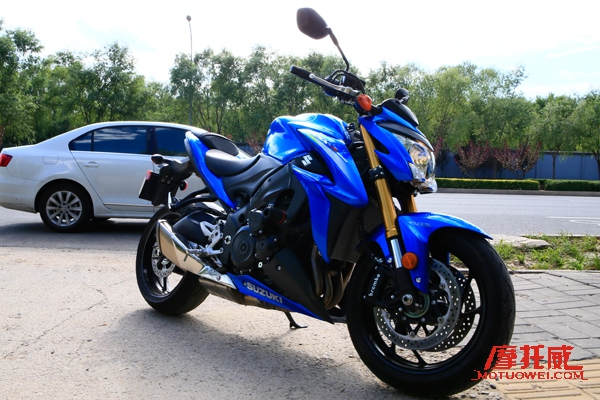 暴力街车不暴力 试驾铃木GSX-S1000