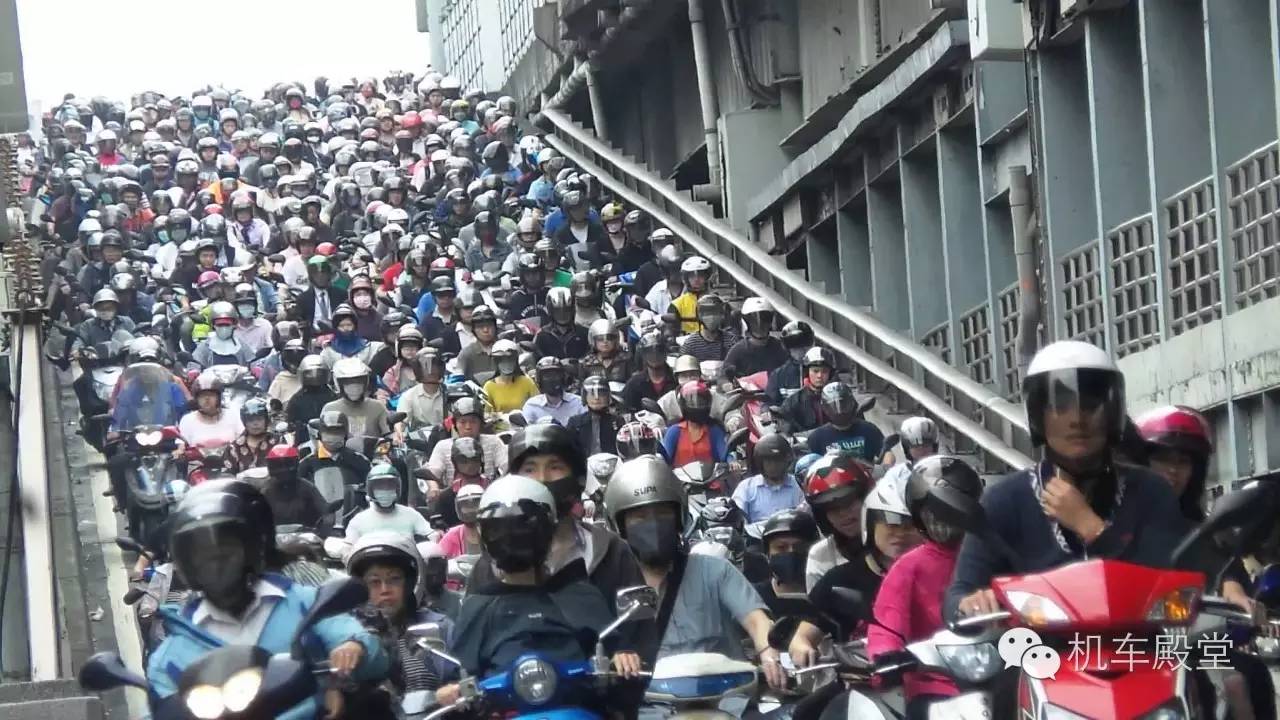                         台湾不大，摩托不少