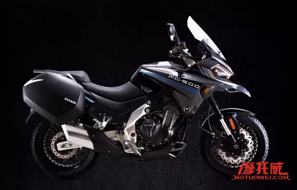                         国产ADV摩托车来袭 钱江贝纳利TRK502 VS 摩瑞MG500