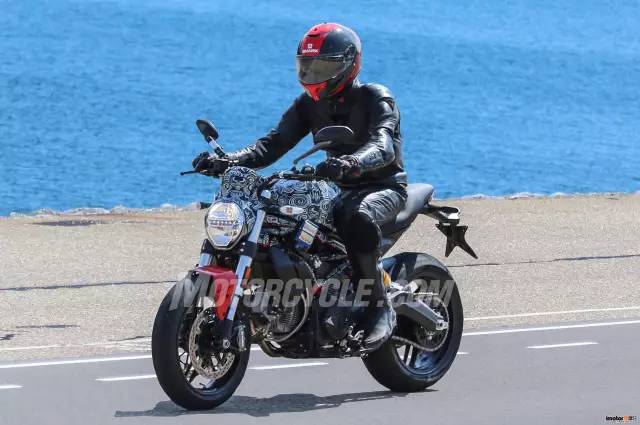 
                        2016米兰展前瞻，Ducati 三款Monster先行预览 
