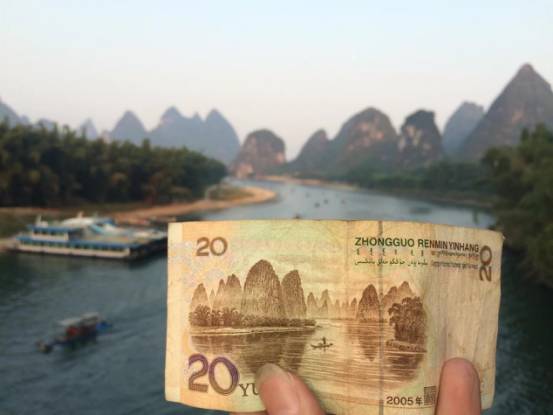                         摩旅·中国丨他们不飚车，不炸街，跋山涉水只为20元软妹币背后的山水世界