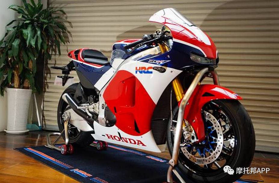                         市售竞技王者：Honda RC213V-S