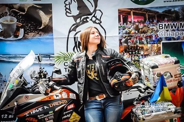                         乌克兰女孩单骑摩托环游世界 只为心中那个梦