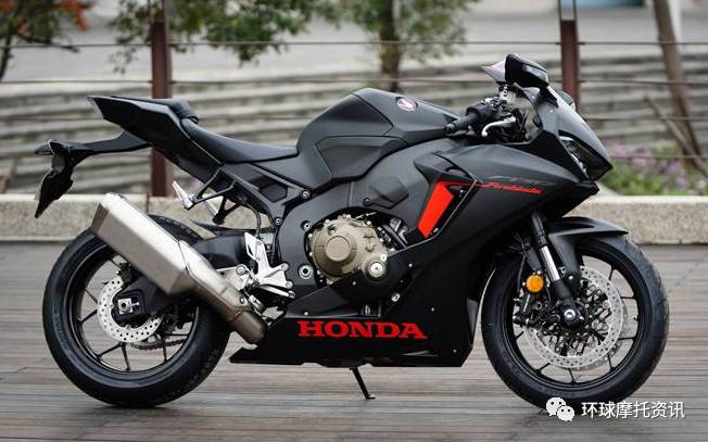                         本田当家运动摩托车 2017 Honda CBR1000RR