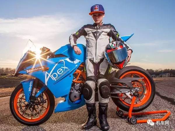                     這個13歲的少年竟是美國摩托車界，下一個世界冠軍的希望