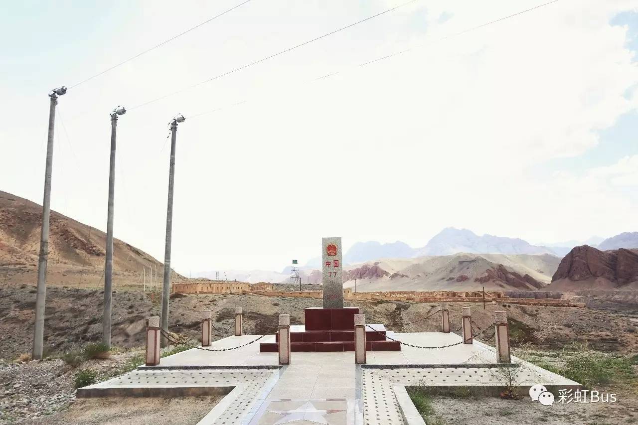                     摩旅到中亚第一天：老天欠了吉尔吉斯斯坦人民一个美颜相机